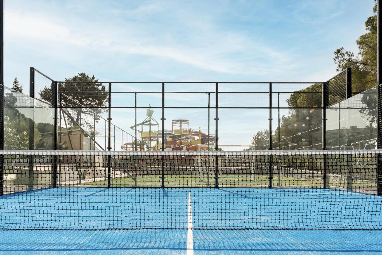 Helea Lifestyle Beach Resort Kallithea  Ngoại thất bức ảnh A paddle tennis court