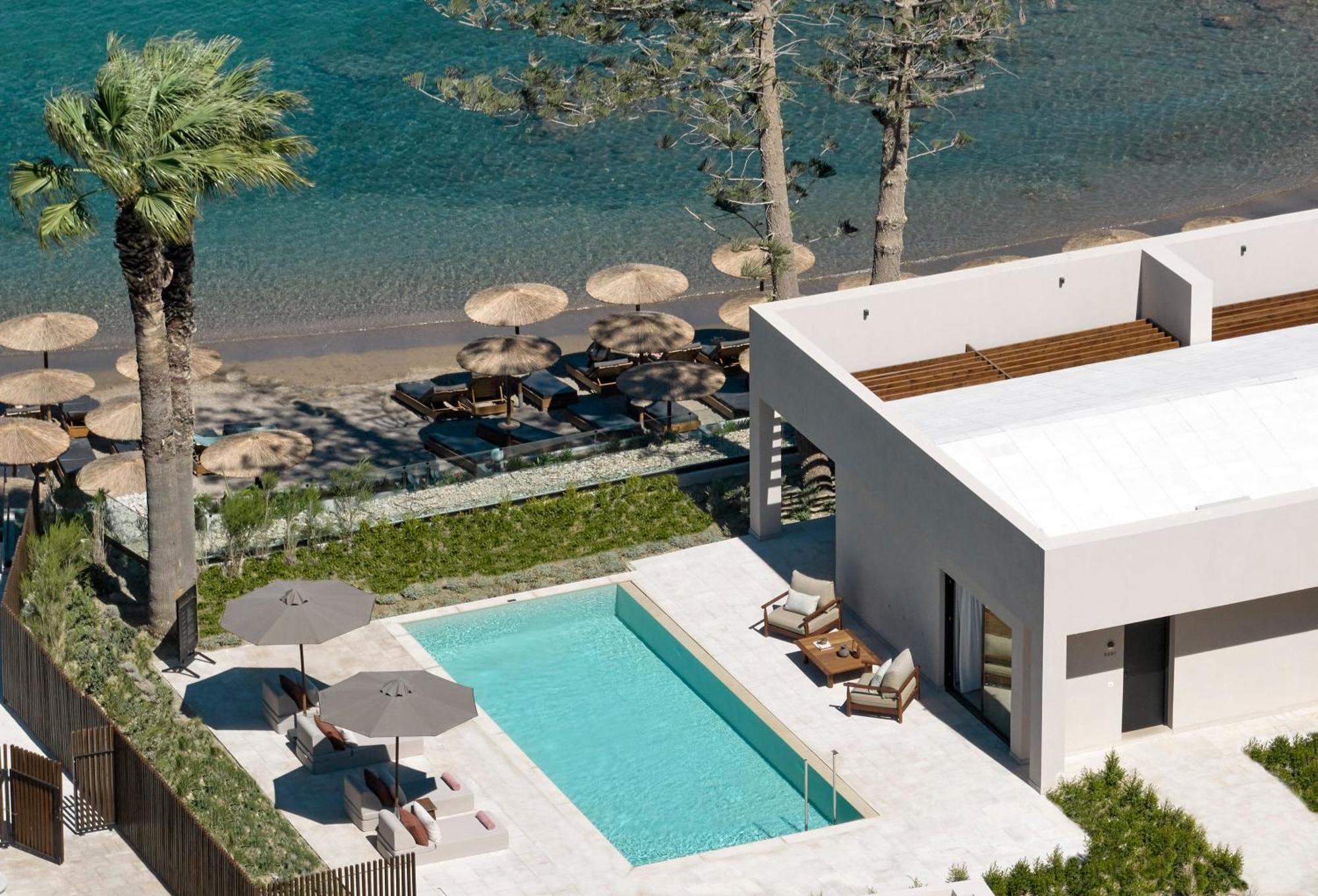 Helea Lifestyle Beach Resort Kallithea  Phòng bức ảnh The beach at the hotel